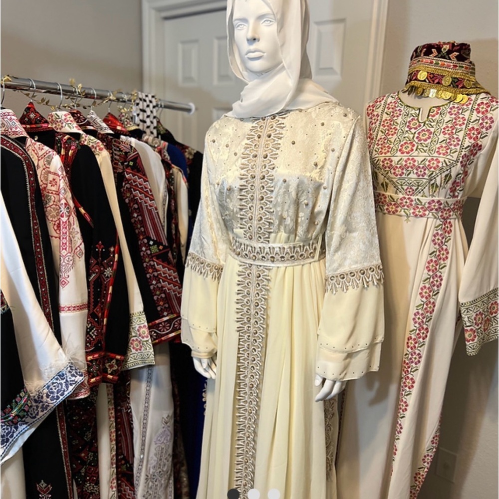 Elegant Ivory Long Sleeve Abaya